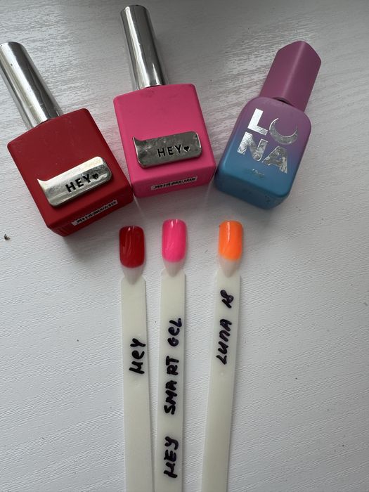 Продам лаки , бази великий вибір(luna,hello, nails of the day та ін)