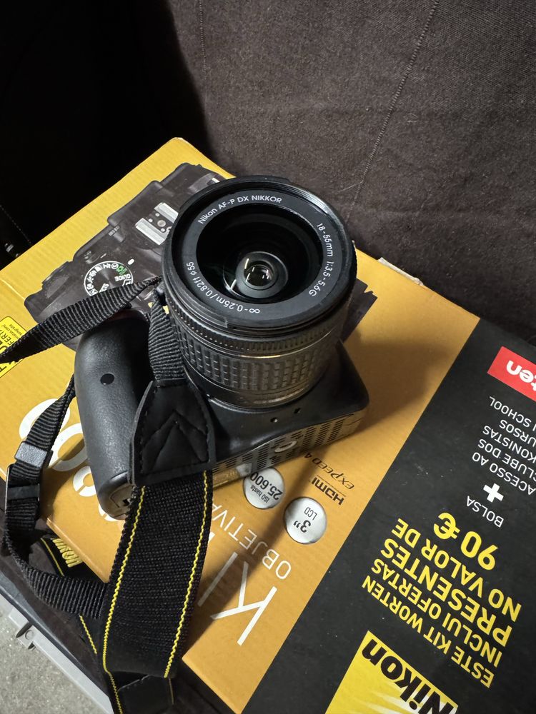 Máquina fotografica Nikon 3300+lente+acessórios