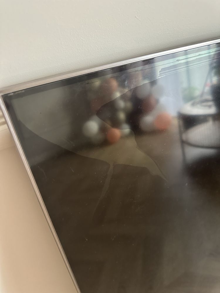 Telewizor TCL 65 cali uszkodzony