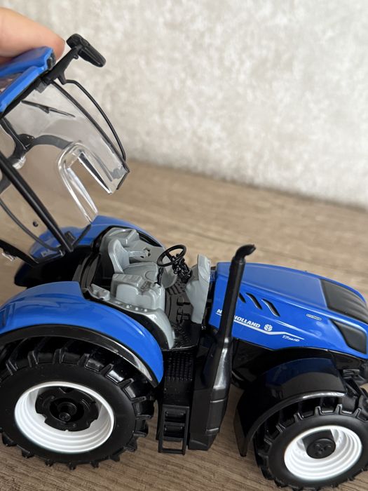 Іграшковий трактор з причепом та сіном Brugaro Farm