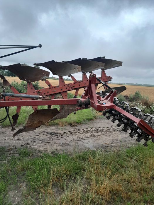 Pług Gregoire Besson 3+1.