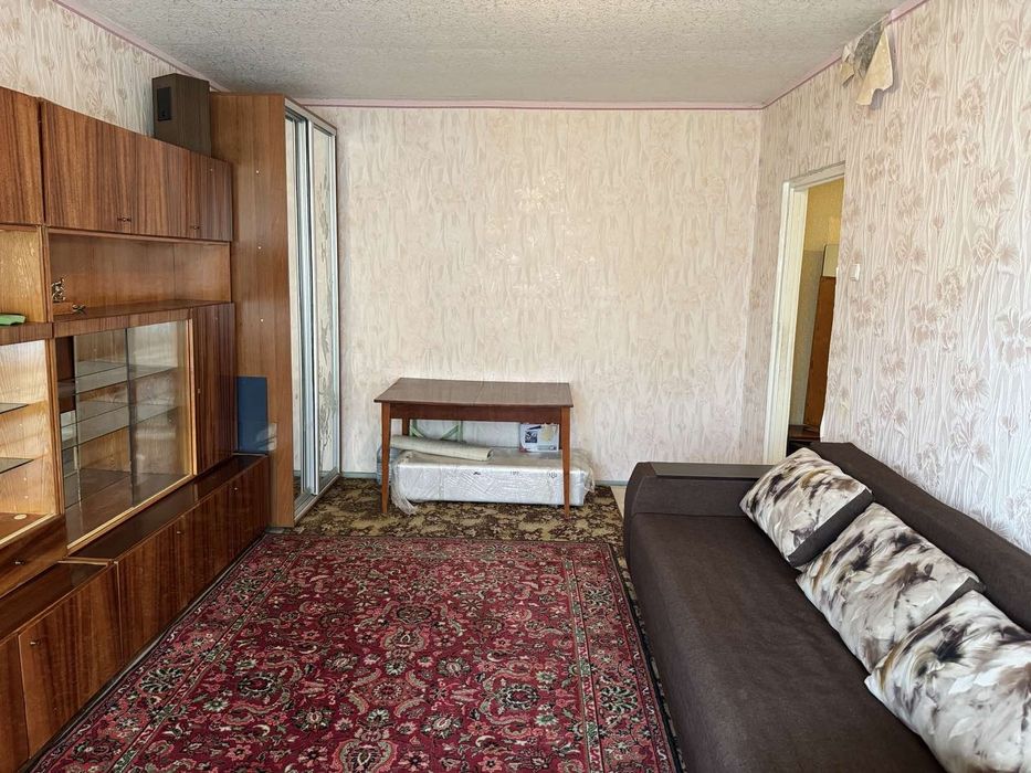 Продам чешку 2к квартиру на Кирова 54 кв м