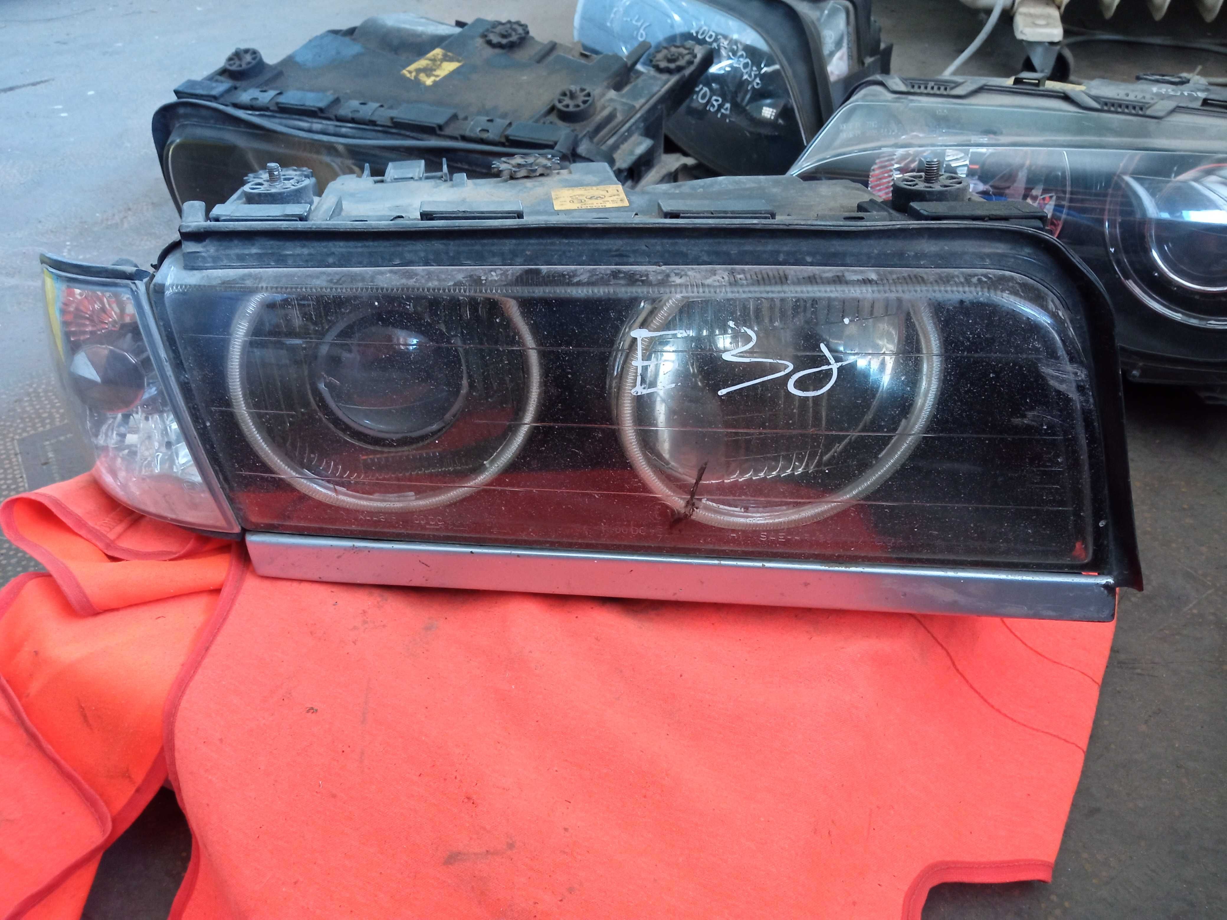 Фара передня права BMW 7 E38 БМВ 6312-83520229 0301043202 Авторозборка