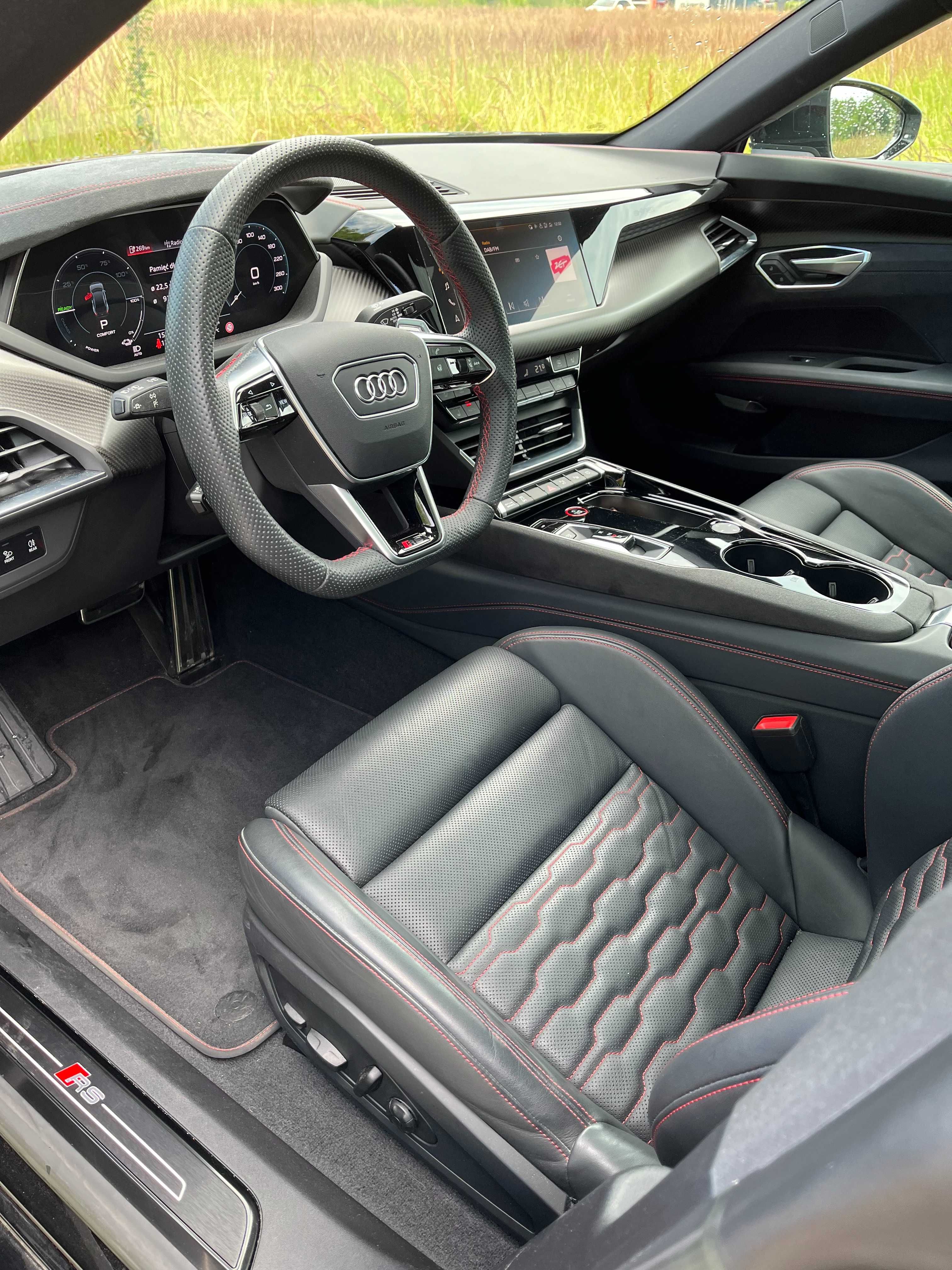 Audi  E TRON RS GT 4x4 600 km Salon  Polska