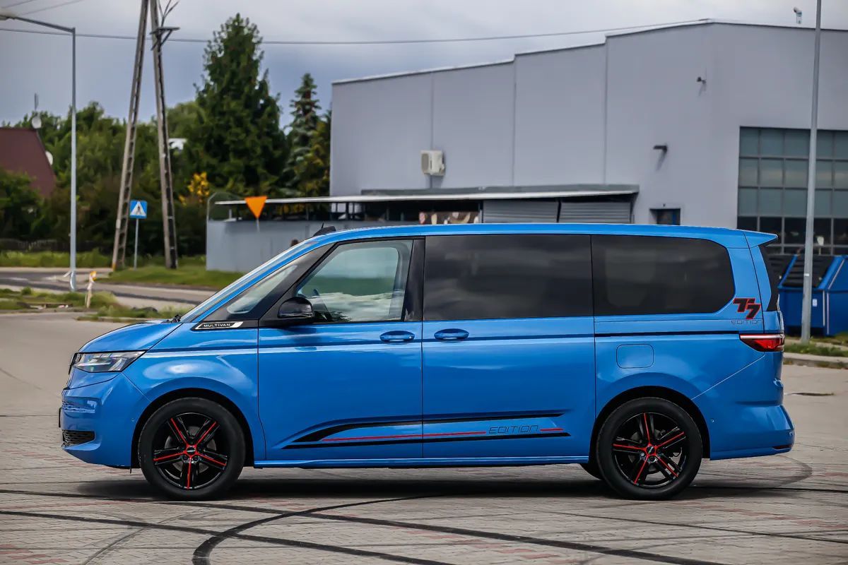 Volkswagen Multivan Multivan T7 EDITION 7miejsc VAT23% Alcantara Hak 285PS