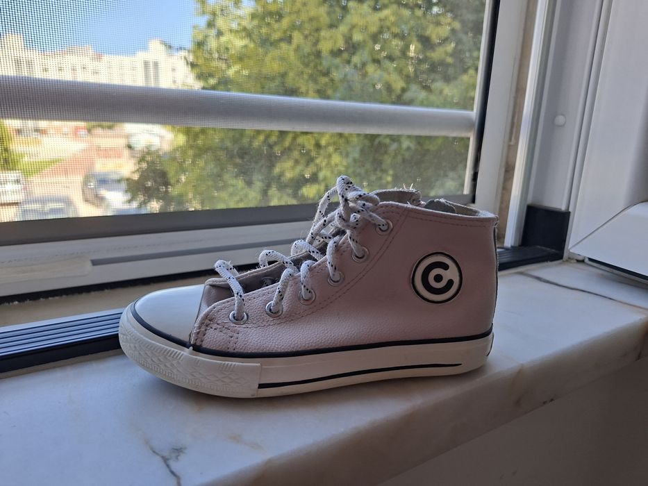 Sapatos Rosas em segunda mão
