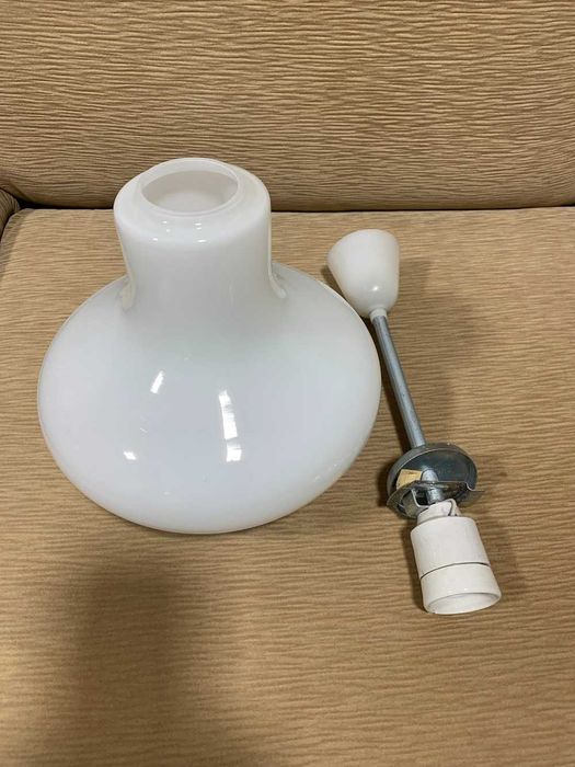 лампа з плафоном