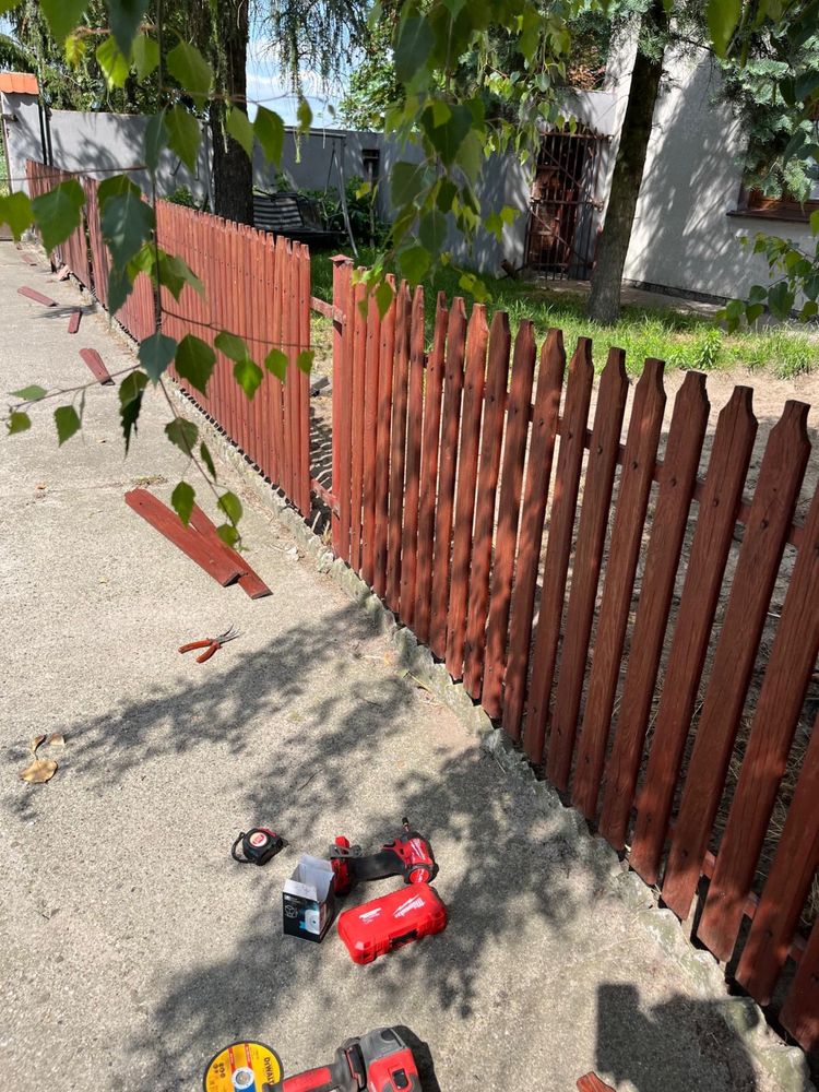 Płot ogrodowy plus słupki okolo 20mb