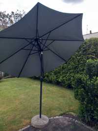 parasol 8 ramienny duży 280x280 z betonową podstawą