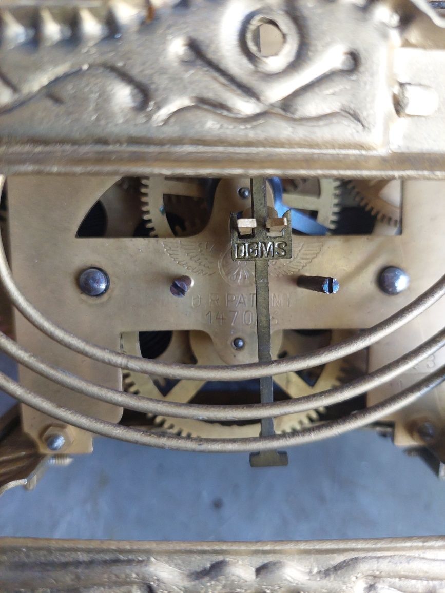 Mechanizm do zegara wiszacego