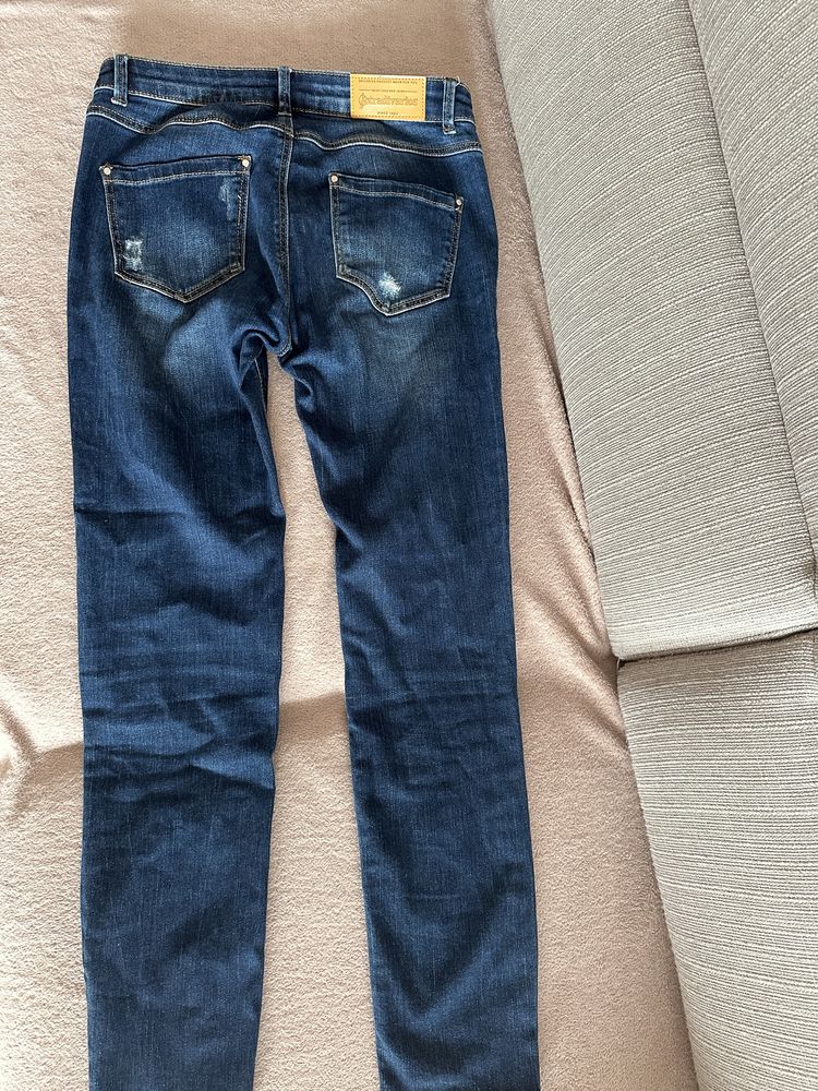 Jeansy Stradivarius jak nowe!