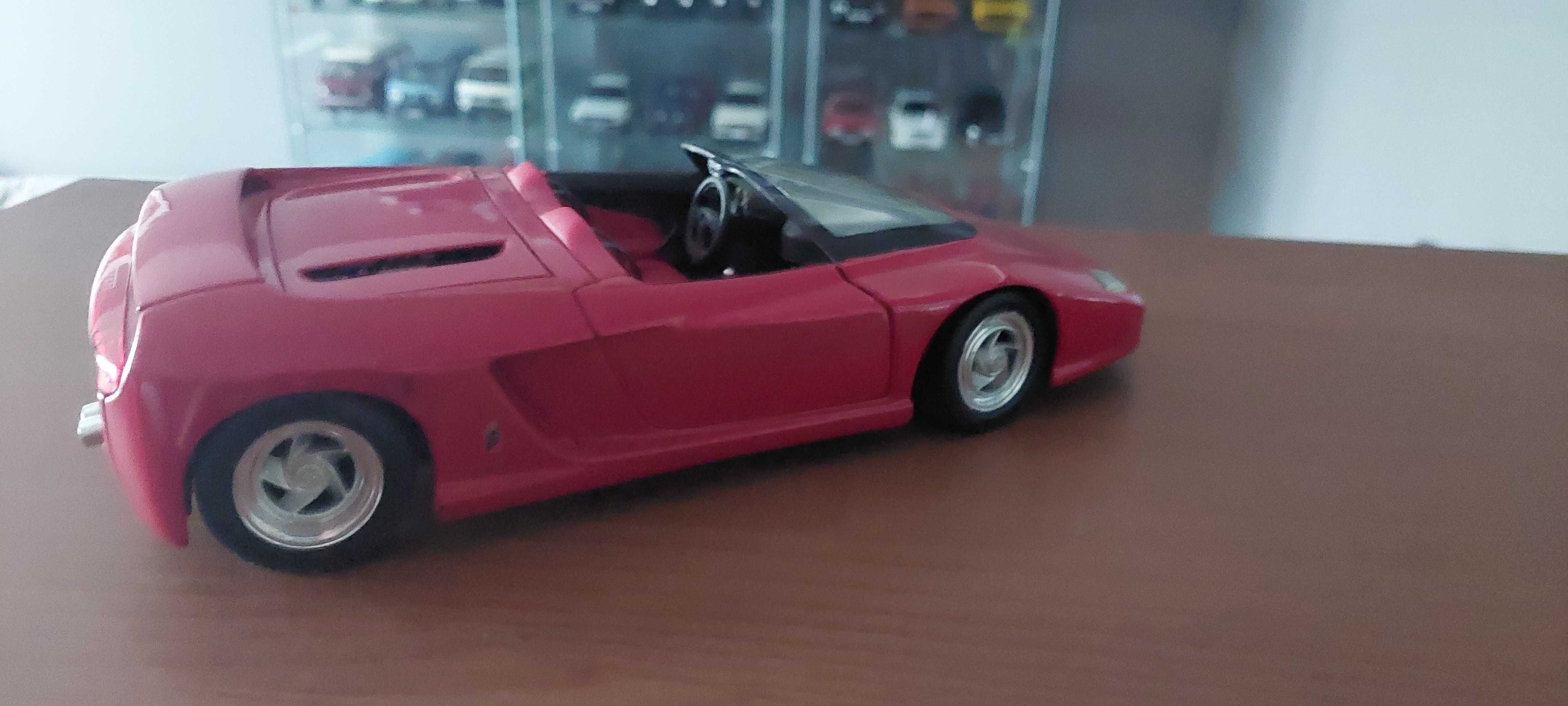 Model 1:18 Ferrari MYTHOS Revell