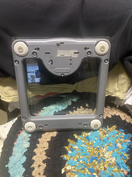 Напольниє ваги Тефаль