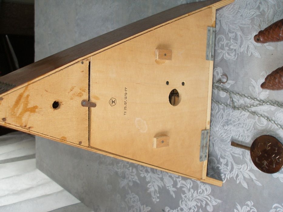 часы наручн кировские ,настольные Златоустовские ,настенные с кукушкой