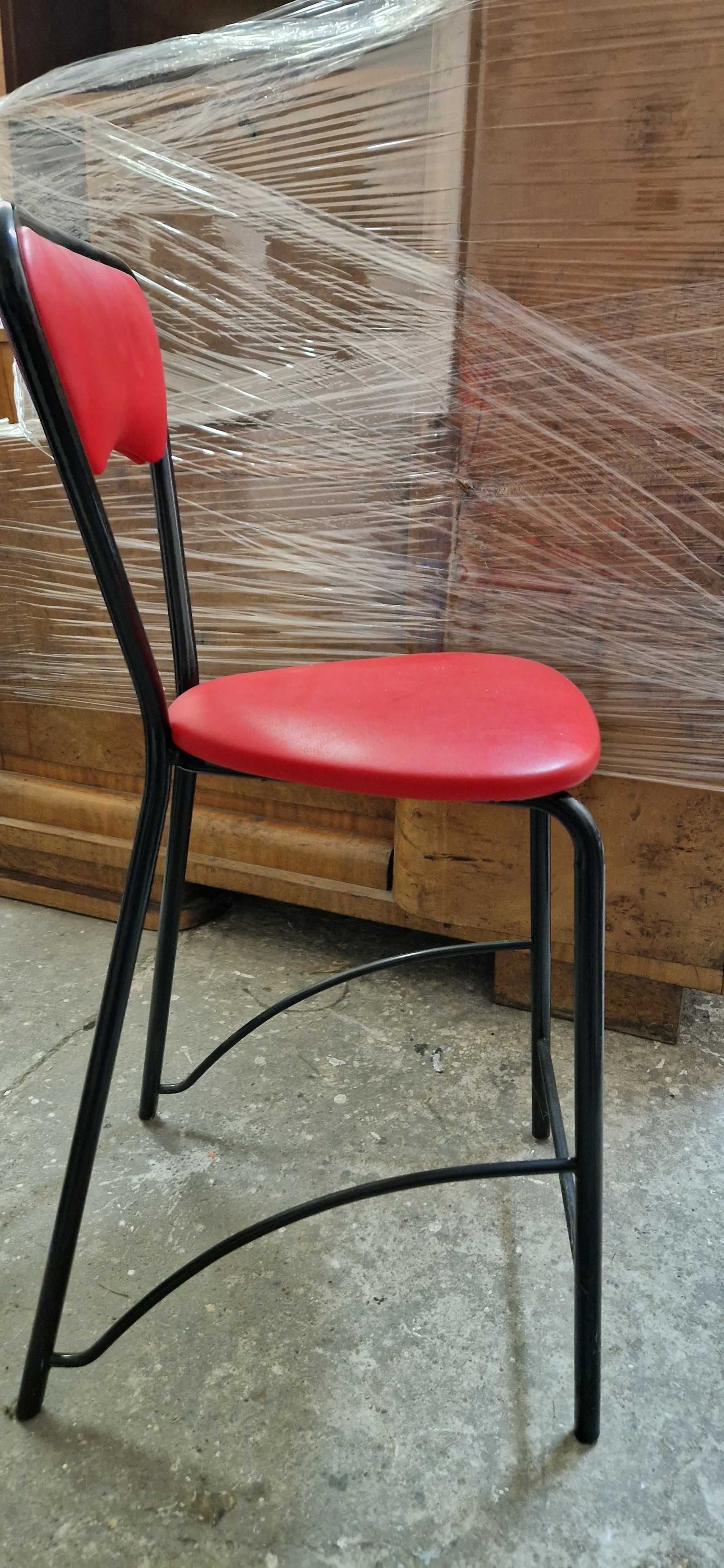 Krzesło/ holer czerwony metalowy Agata Meble