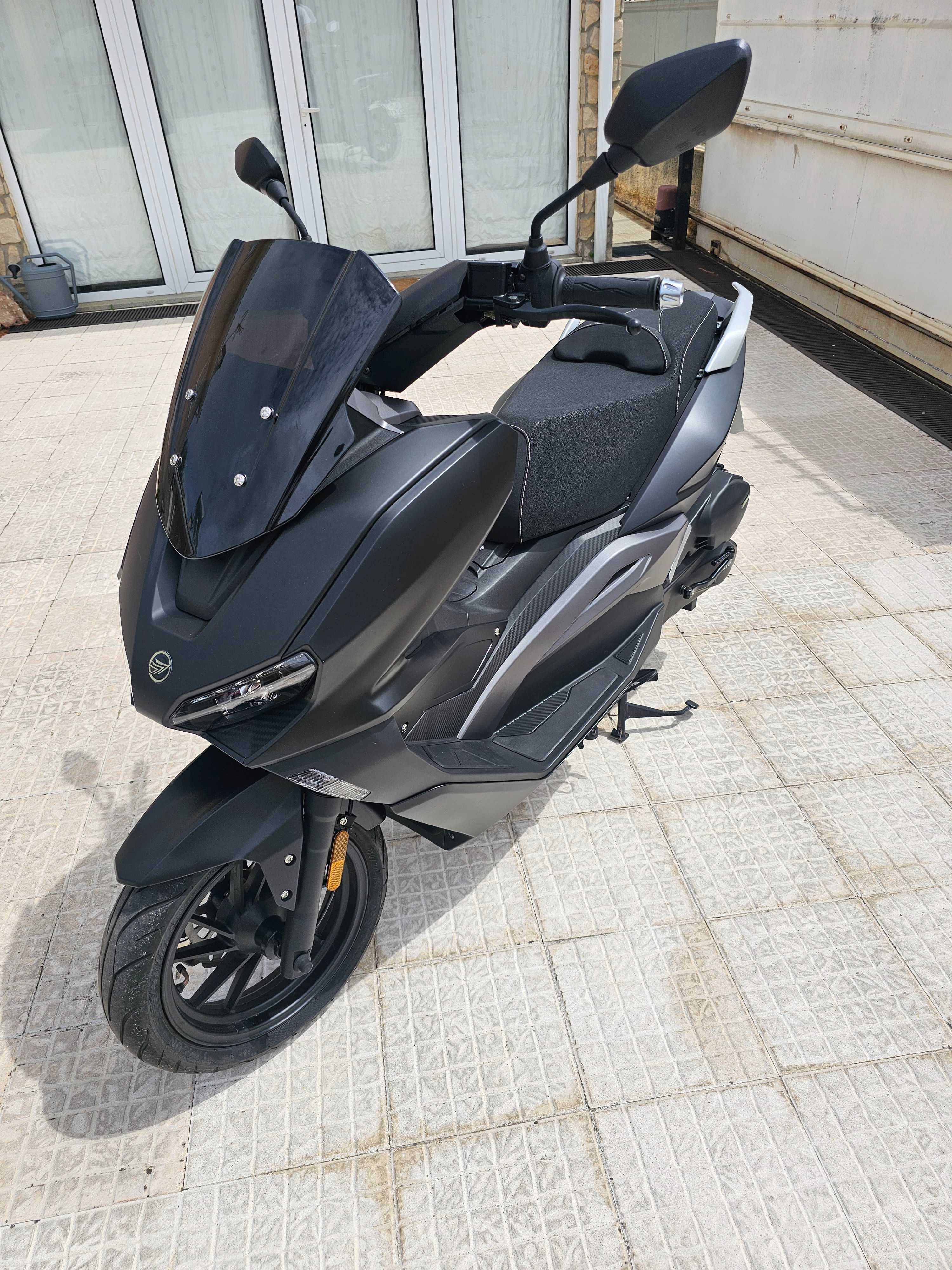 Vendo vieste 125 como nova