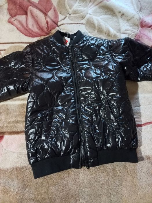 Продам нову куртку весна-осінь