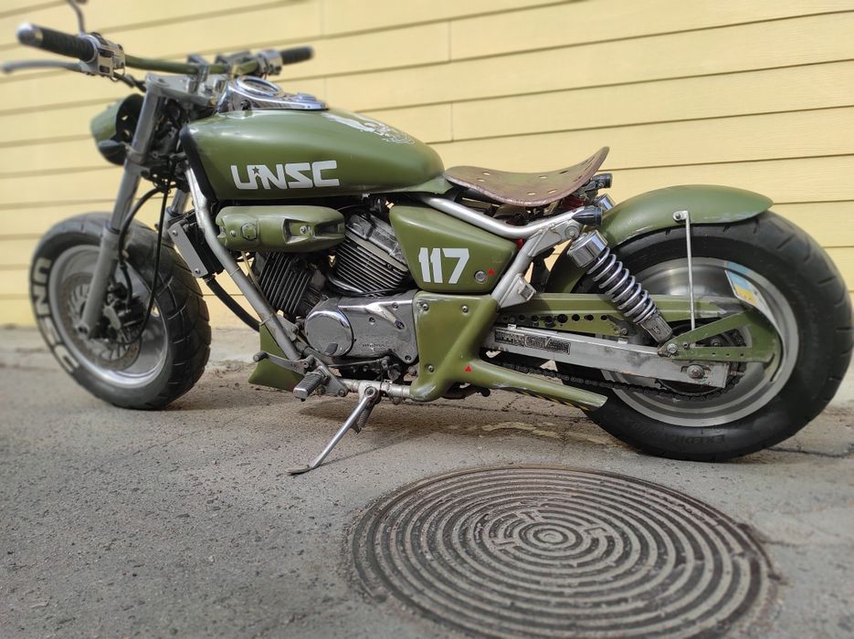 Байк Honda Magna 250