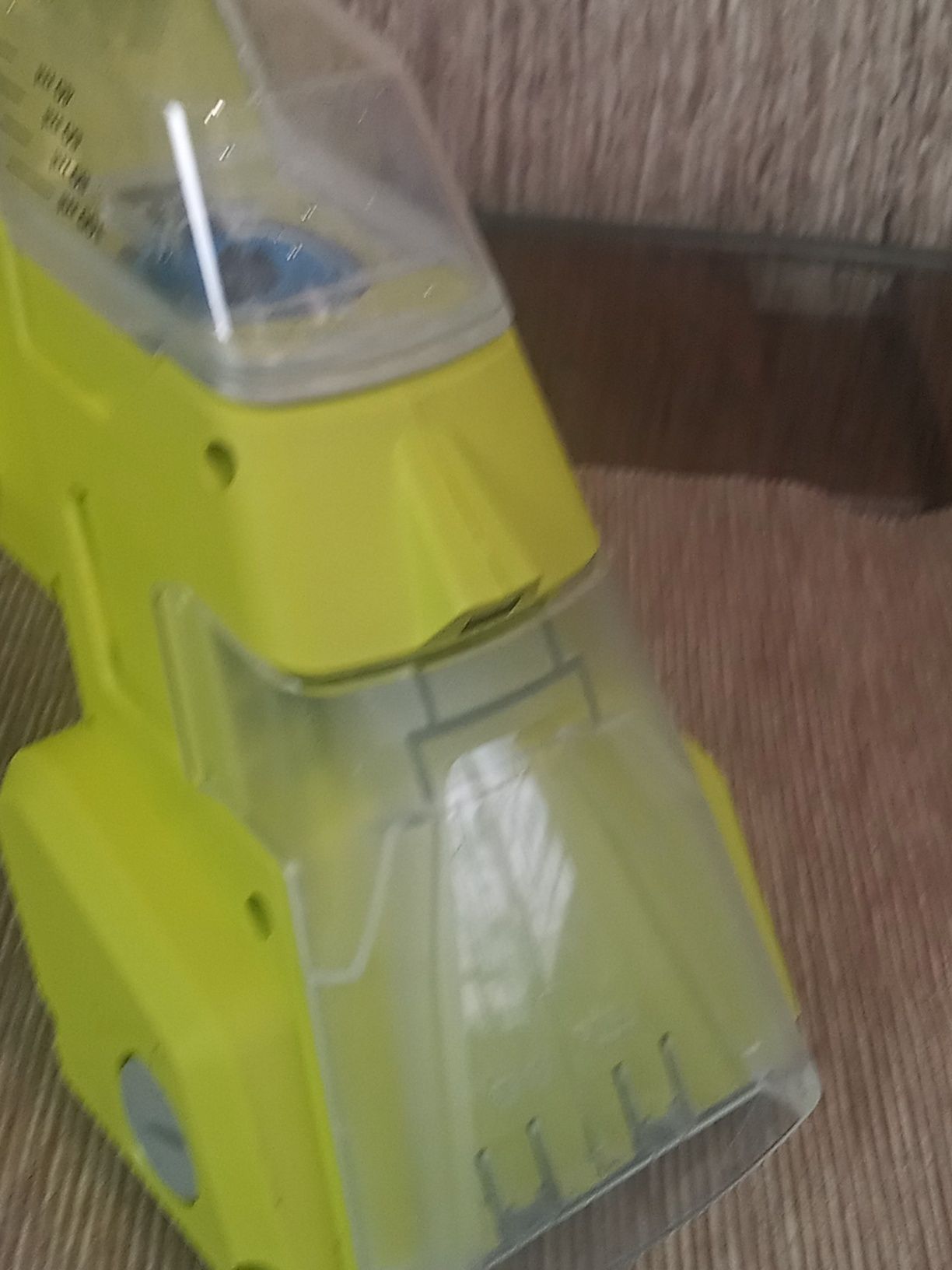 Kompaktowy odkurzacz piorący Ryobi RDC18 Swift Clean 18V ONE+