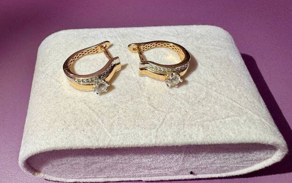 Серьги золотые, вес 4.05 г.