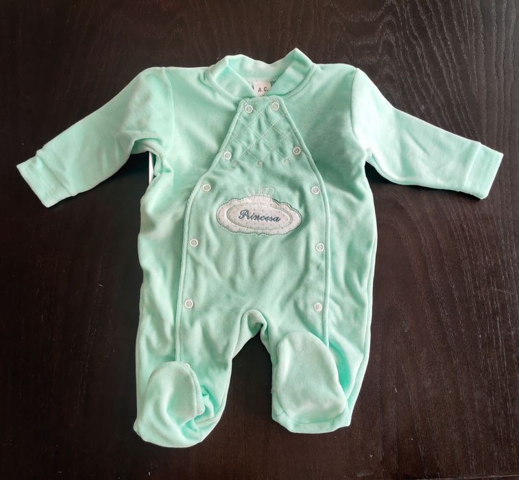 Babygrow de bebé (aperta de lado)