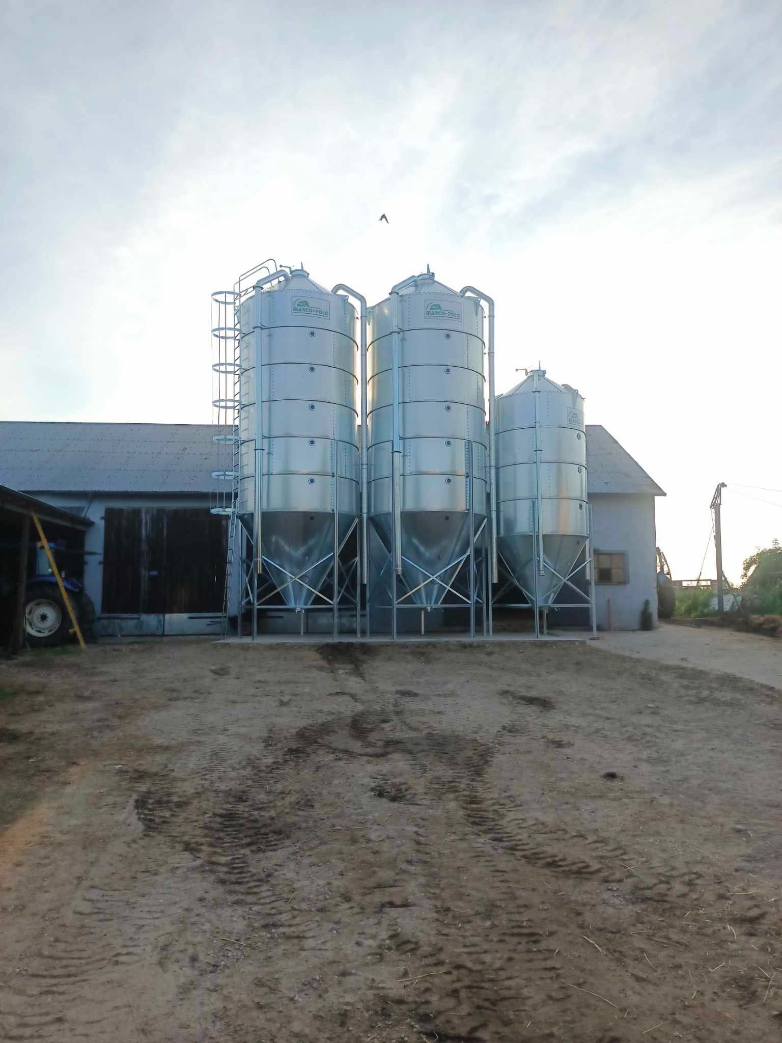 Silos 8 ton 12t 15t 20t 30t dowóz HDS paszowo zbożowy zbiornik NOWY