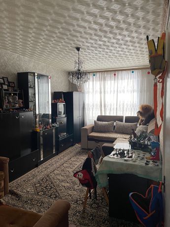Двухкомнатная квартира с мебелью , в хорошем районе Чернигова