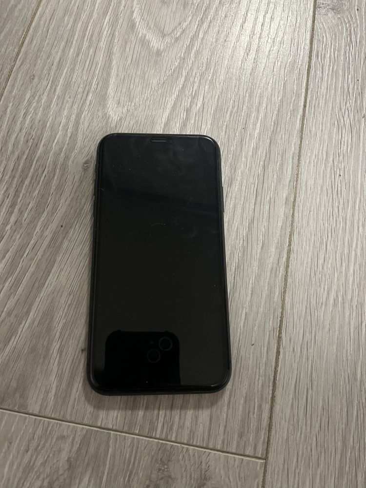 Iphone 11.      128gb