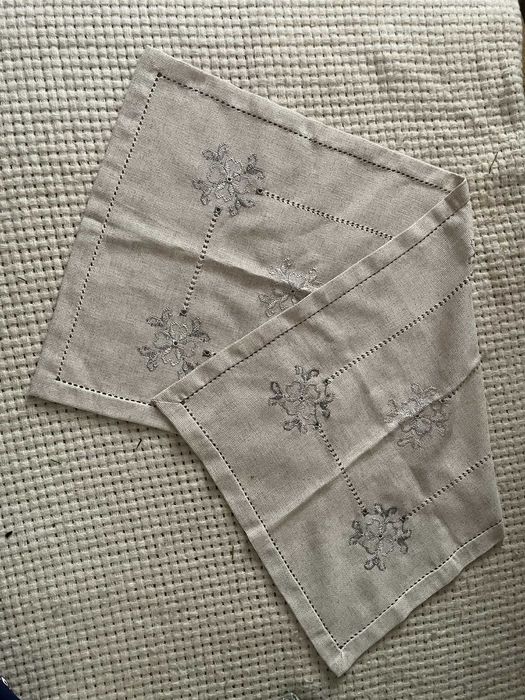 Вишита серветка/ранер (ручна робота) 42 х 90