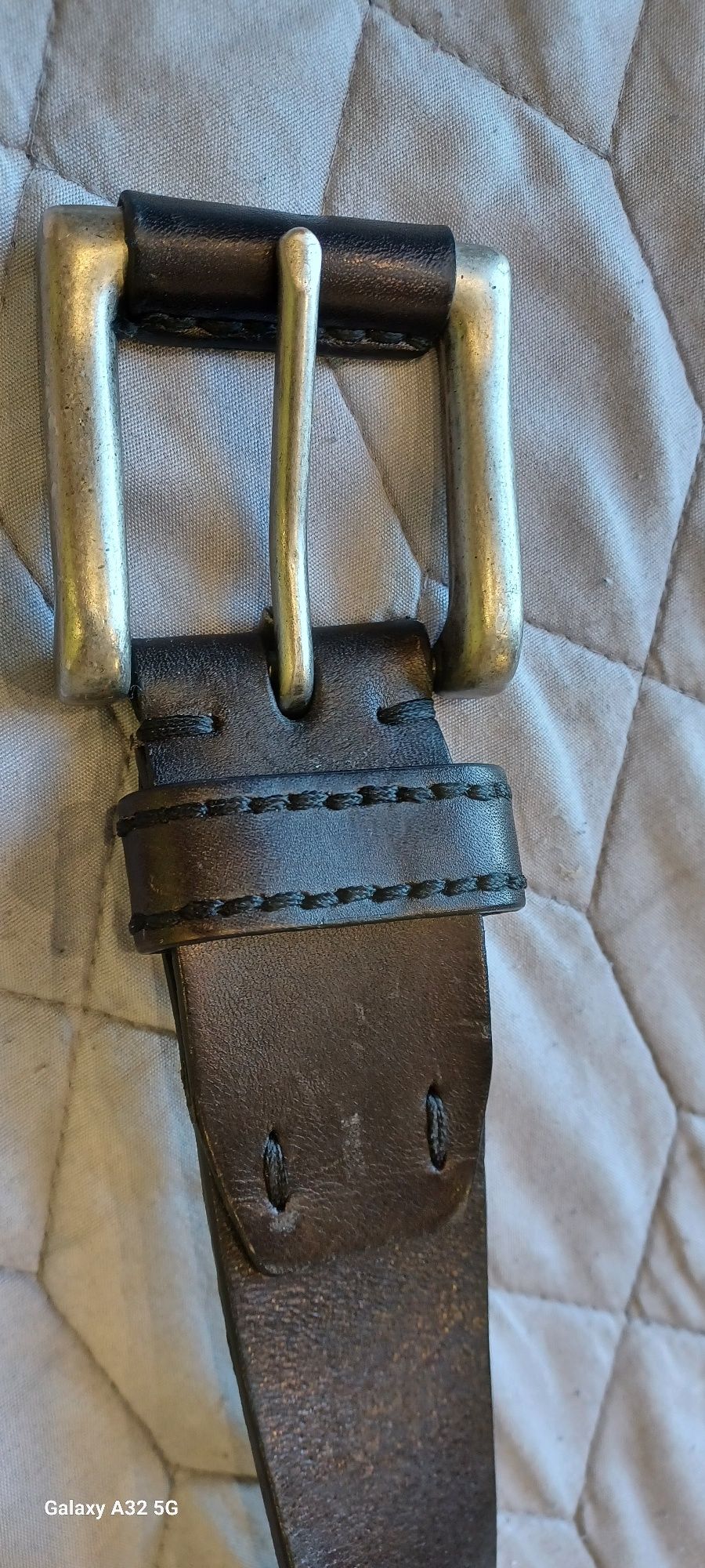 Pasek Tommy Hilfiger.