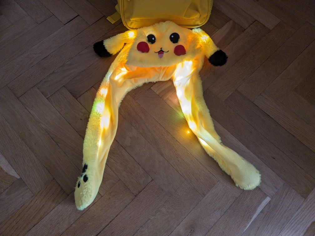 Duży zestaw Pokemon Pikachu.