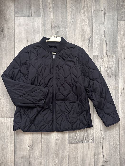 Демисезонная стеганая куртка чёрная женская
