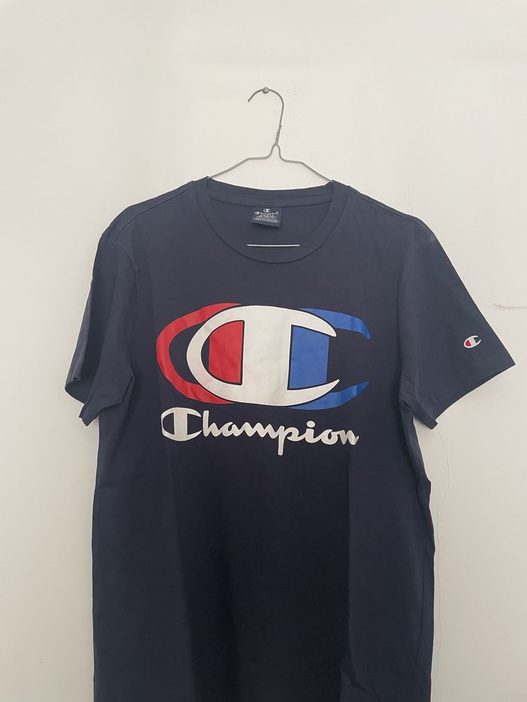 Tshirt Champion como nova