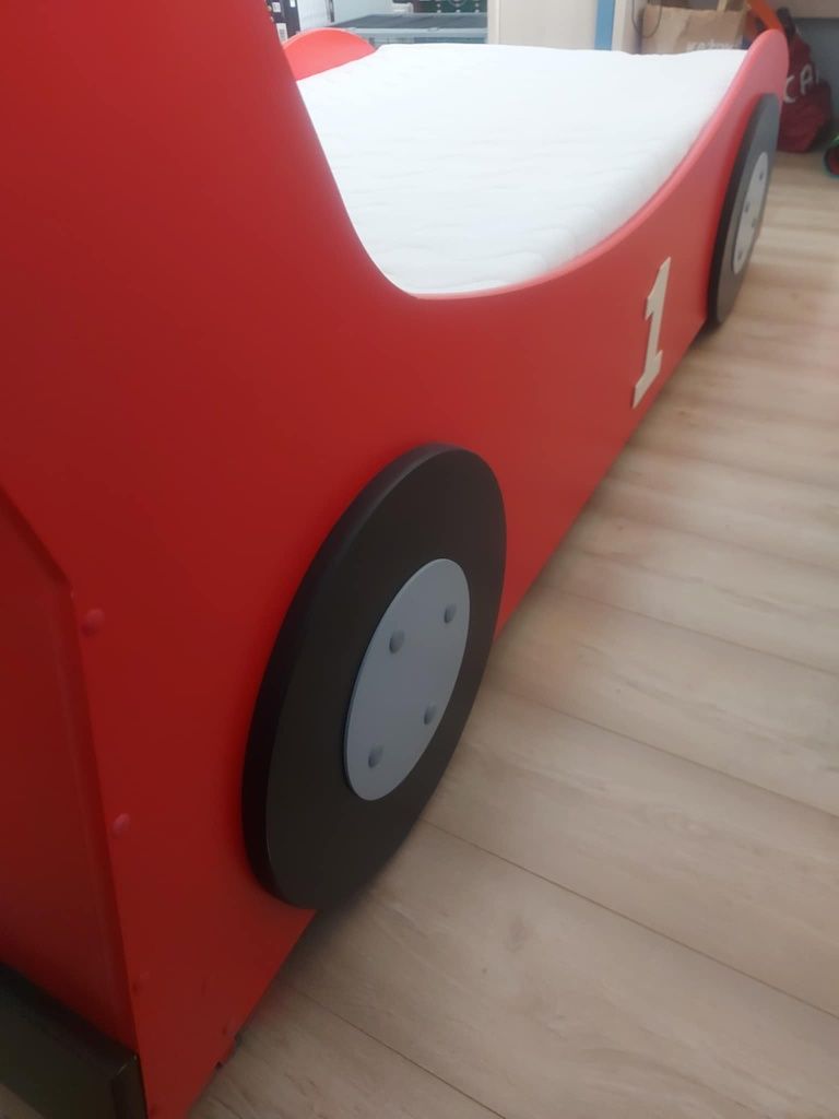 Łóżko dziecięce samochód z szufladą Baby Best + materac