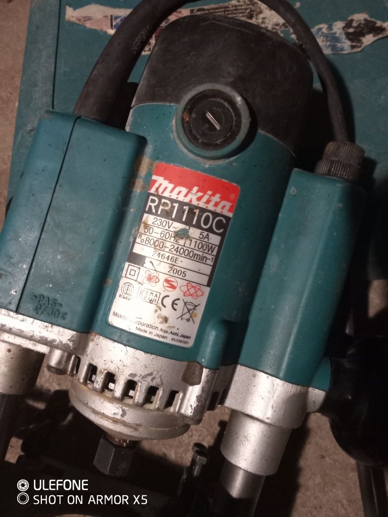 Фрезер Makita RP 1801F