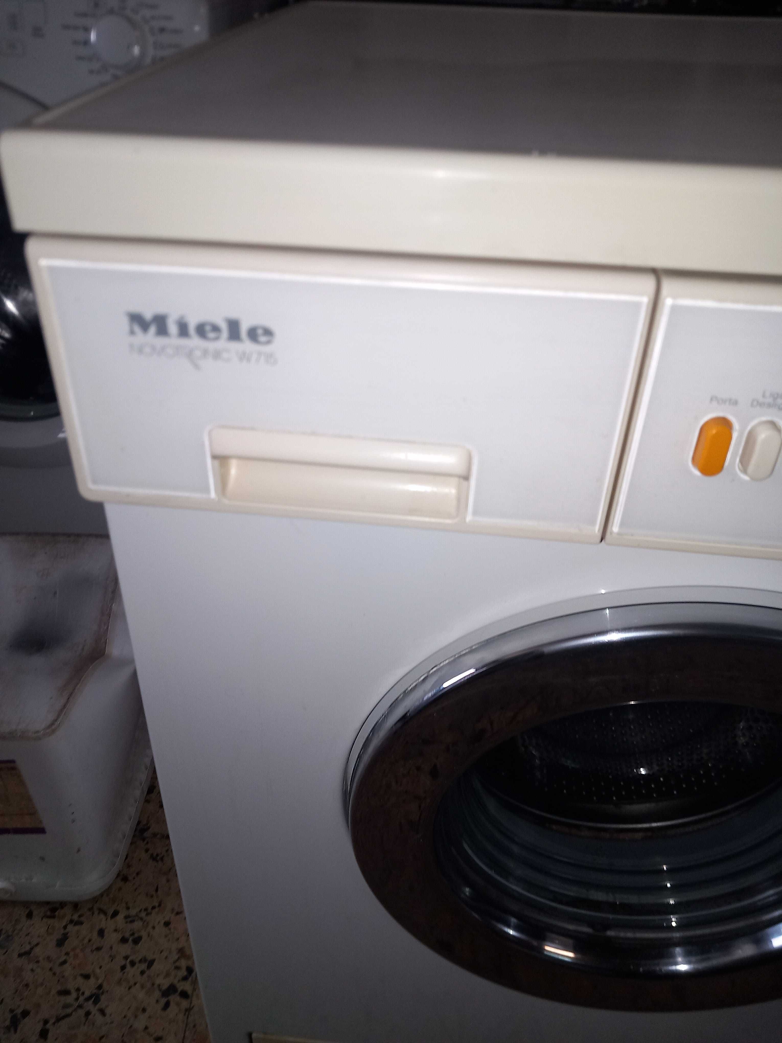 Máquina de lavar roupa Miele 1400 rpm