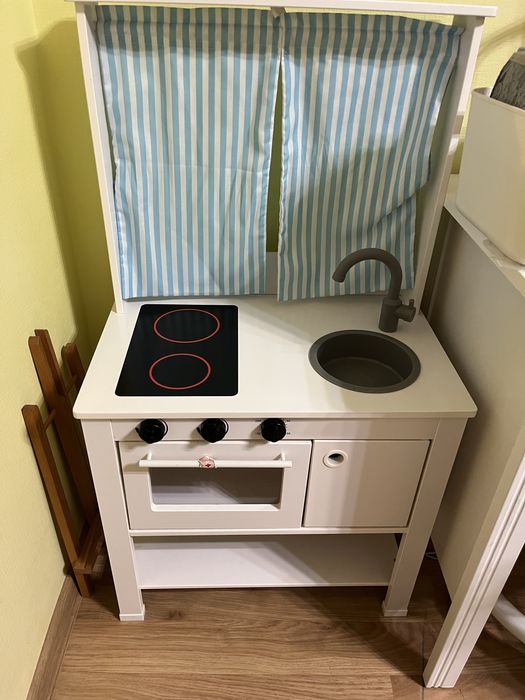 Дитяча кухня у гарному стані