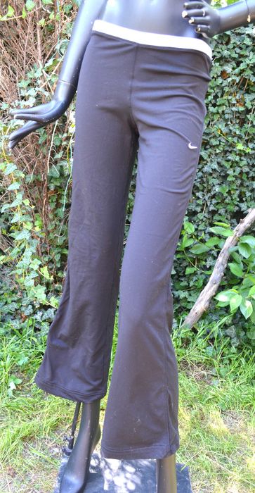 Брюки городские спортивные клеш от Найк