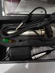 Microfone com fios ficha XLR para karaoke, nunca usado na caixa