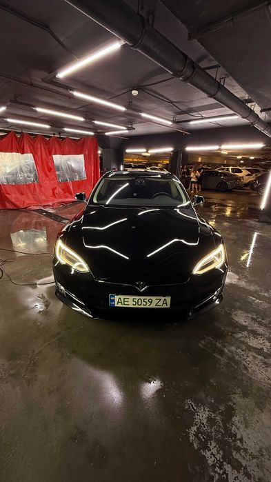 Tesla model s 90d dual motor Rest
