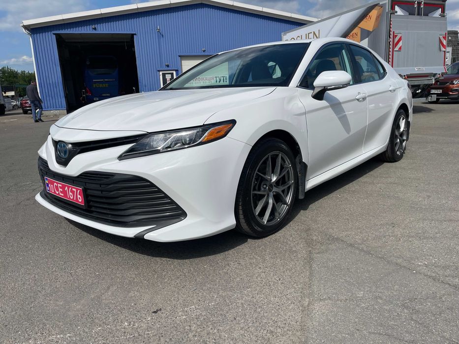 Продам Toyota Camry 2019