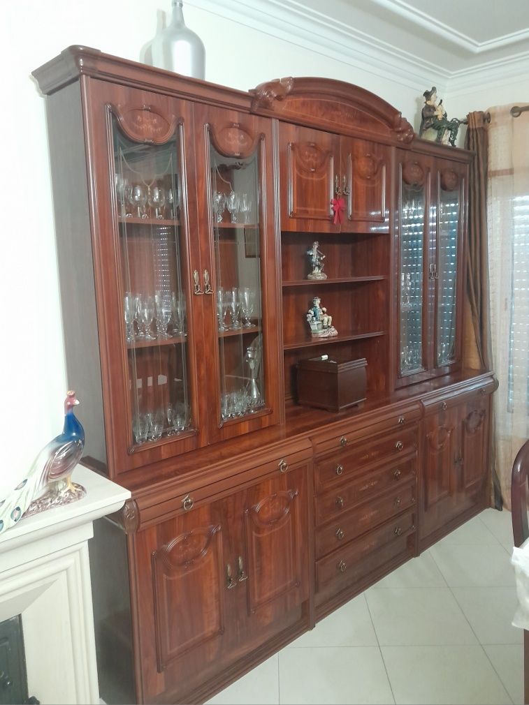 Móvel  sala cristaleira