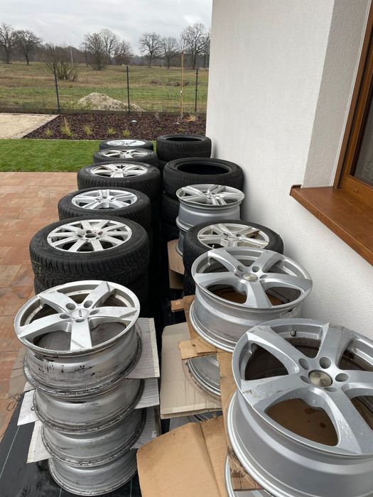 KOŁA KODIAQ 215 65 R17 4 szt , opony 4 szt . Zimowe