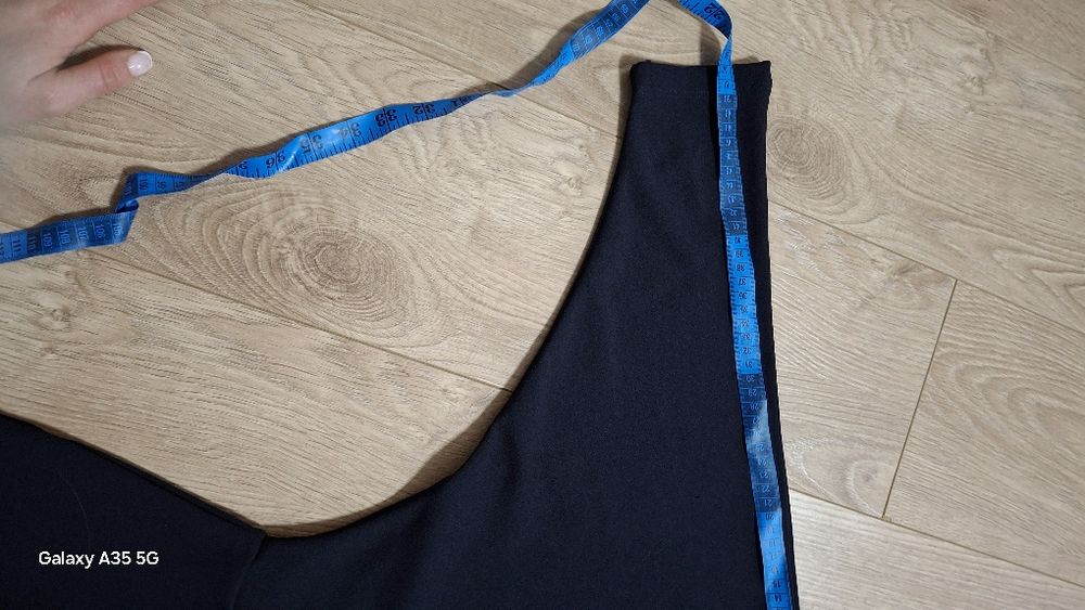 Вечірня довга сукня