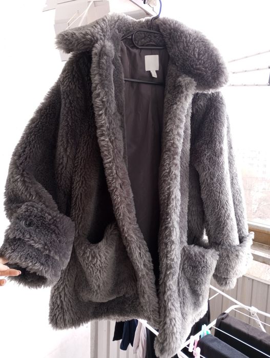 Futro H&M szare oversize z kieszeniami