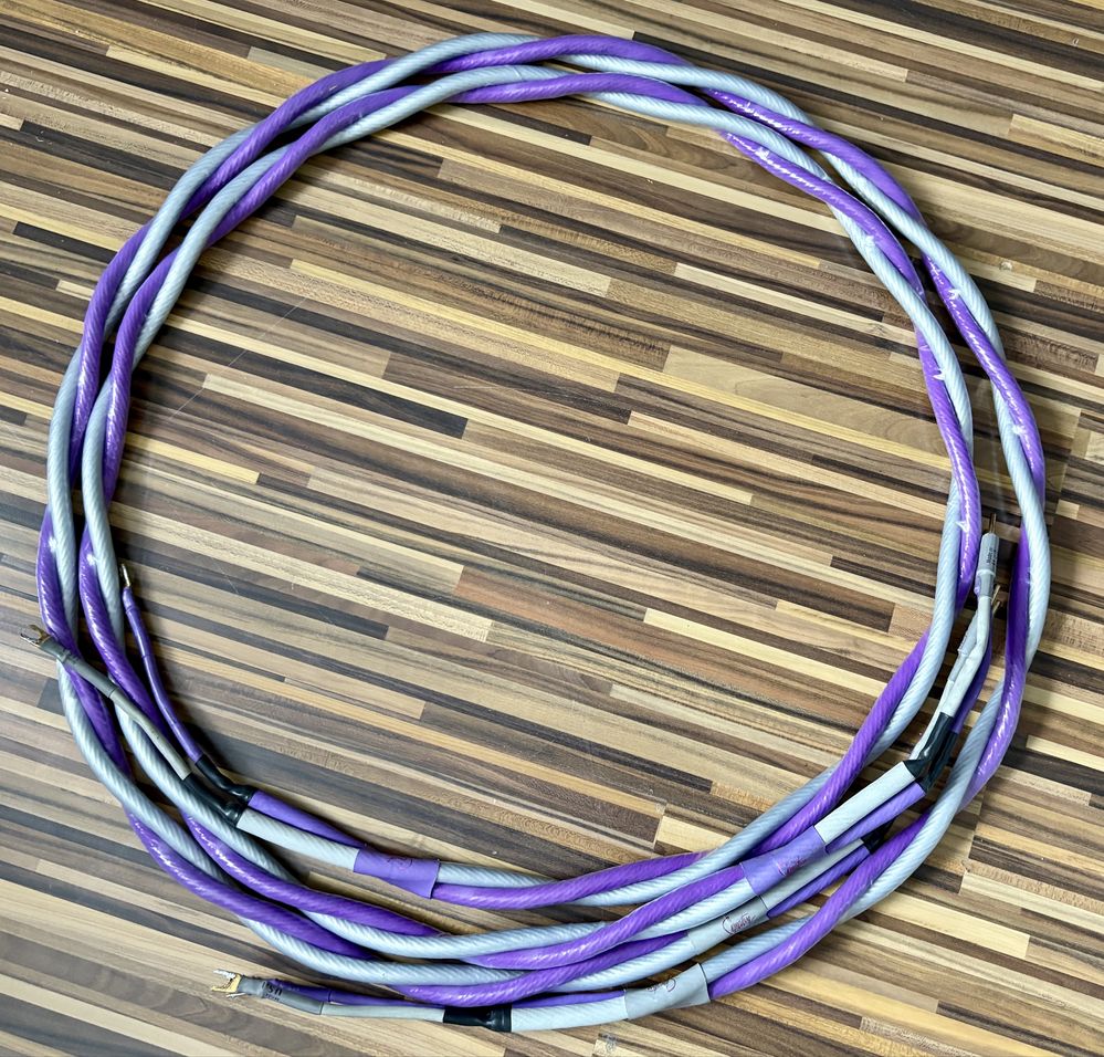 Kabel głośnikowy XLO Signature 5.1 dlugosc 2.4 m