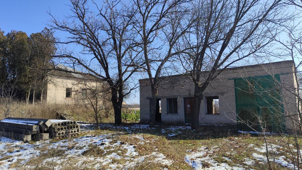 Продам три здания коммерция Обмен на авто Торг