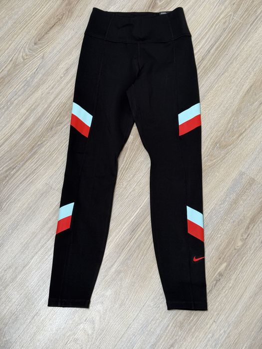 Nike Damskie nowe czarne leginsy rozmiar xs