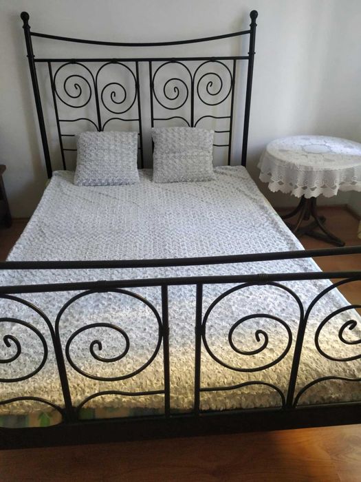 łóżko metalowe 140x200 sprzedam