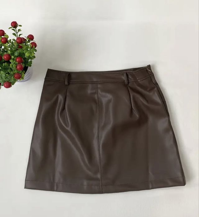 Шоколадна коричнева спідниця з еко шкіри